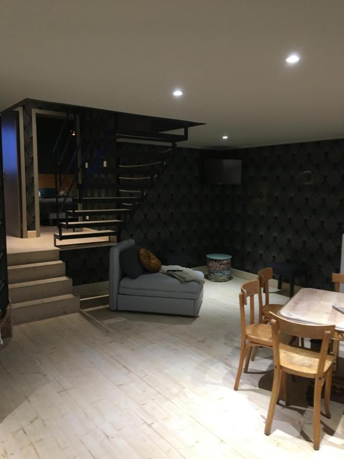 Ess'Folie Gite Chambles Exterior photo